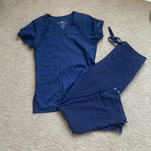 Scrub set